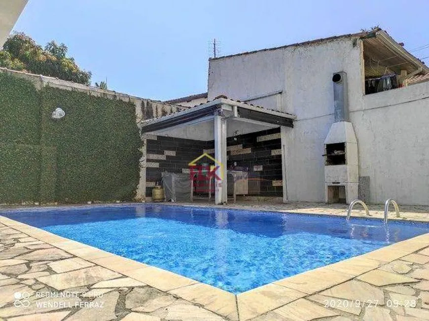 Foto 1 de Casa com 4 Quartos à venda, 180m² em Sumaré, Caraguatatuba