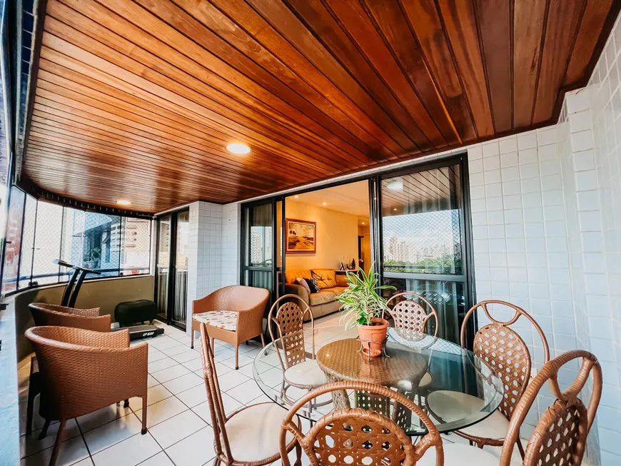 Foto 1 de Apartamento com 4 Quartos à venda, 167m² em Barro Vermelho, Natal