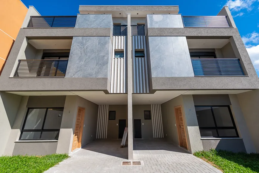 Foto 1 de Casa de Condomínio com 3 Quartos à venda, 145m² em Guabirotuba, Curitiba