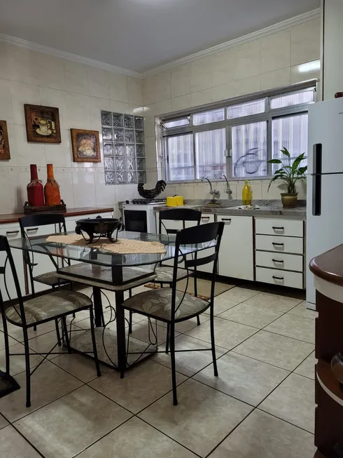 Foto 1 de Sobrado com 3 Quartos à venda, 188m² em Vila Campesina, Osasco