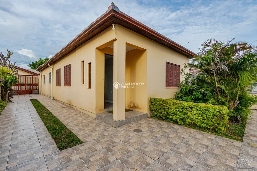 Foto 1 de Casa com 2 Quartos à venda, 140m² em Rio Branco, Canoas