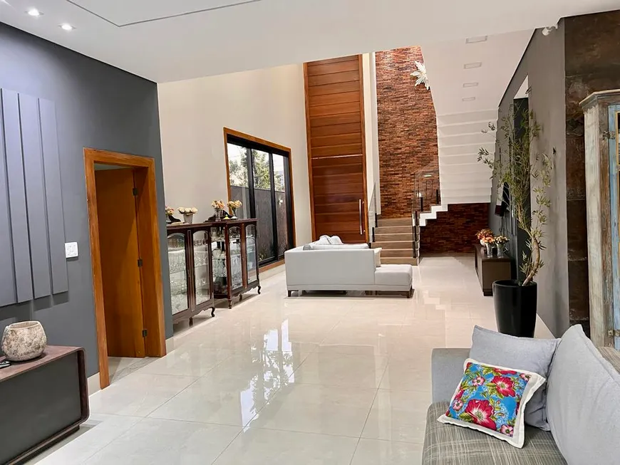 Foto 1 de Casa com 4 Quartos à venda, 360m² em Sao Cristovao II, Sete Lagoas