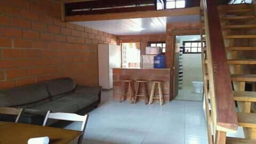 Foto 1 de Casa de Condomínio com 1 Quarto à venda, 200m² em Tabatinga, Caraguatatuba