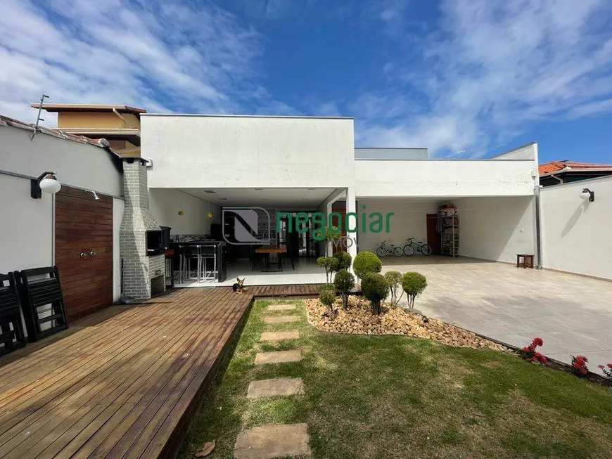 Foto 1 de Casa com 3 Quartos à venda, 235m² em Inga, Betim