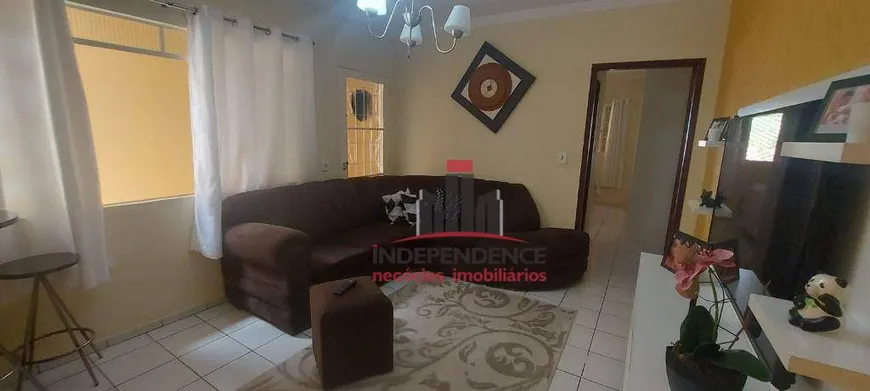 Foto 1 de Casa com 2 Quartos à venda, 70m² em Jardim Limoeiro, São José dos Campos