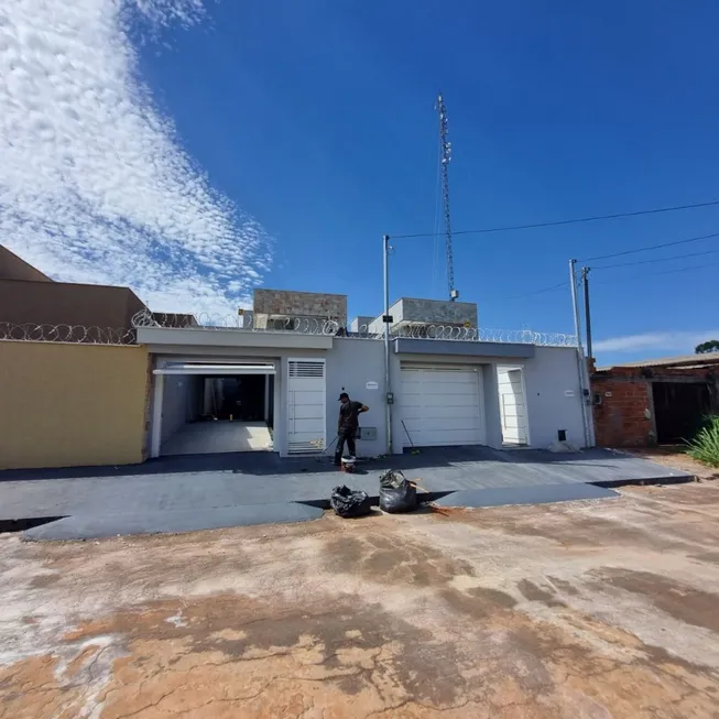 Foto 1 de Casa com 3 Quartos à venda, 119m² em Residencial Vieira, Trindade