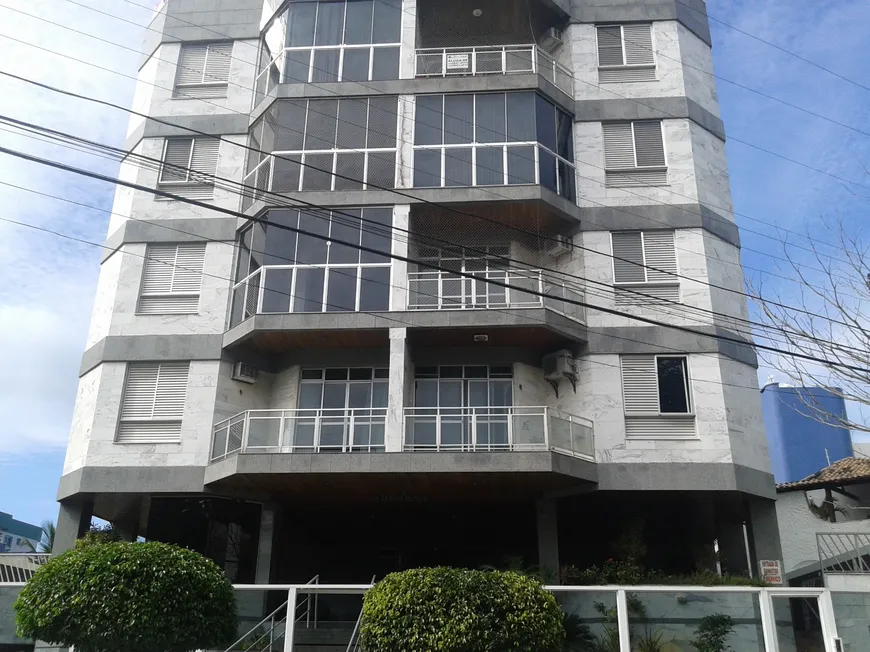 Foto 1 de Cobertura com 4 Quartos para alugar, 140m² em Algodoal, Cabo Frio