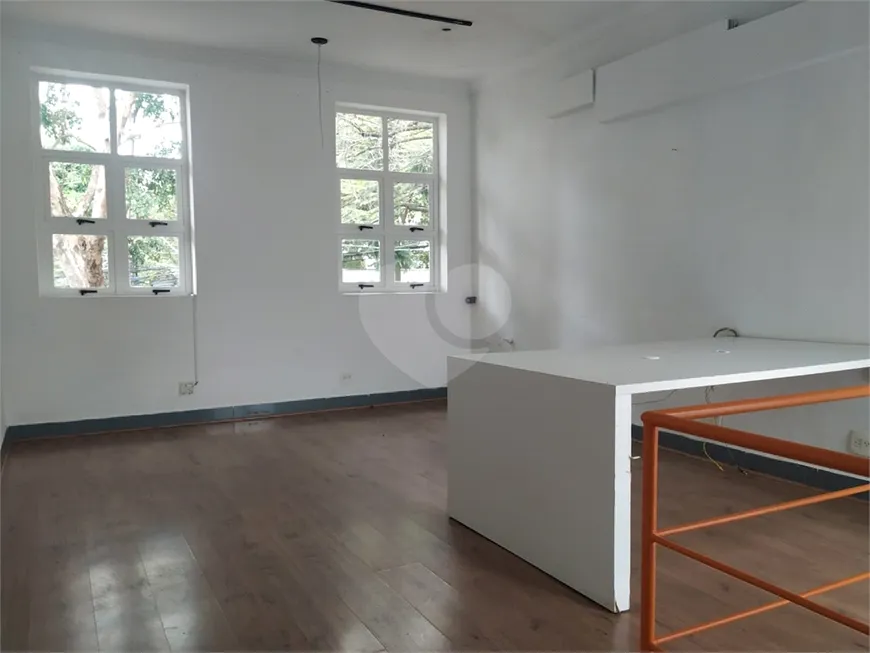 Foto 1 de Casa com 2 Quartos à venda, 131m² em Pinheiros, São Paulo