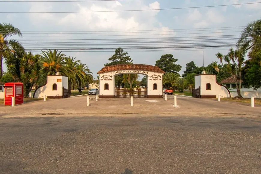 Foto 1 de Ponto Comercial para alugar, 828m² em Três Vendas, Pelotas