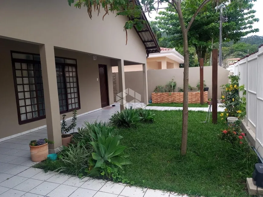 Foto 1 de Casa com 4 Quartos à venda, 204500m² em Canasvieiras, Florianópolis