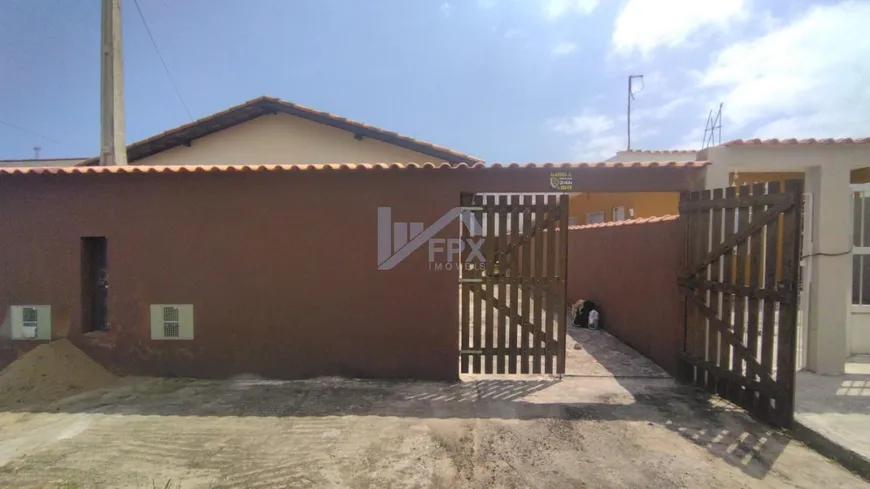 Foto 1 de Casa com 2 Quartos à venda, 56m² em Jardim Regina, Itanhaém