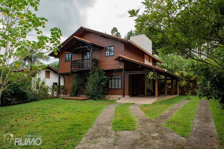 Foto 1 de Casa com 3 Quartos à venda, 226m² em Dona Clara, Timbó