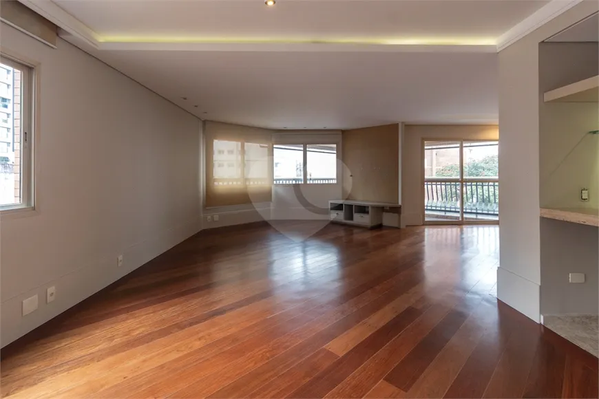 Foto 1 de Apartamento com 4 Quartos à venda, 202m² em Perdizes, São Paulo