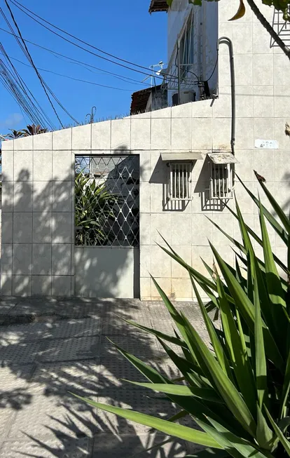 Foto 1 de Casa com 2 Quartos para alugar, 60m² em Rio Doce, Olinda