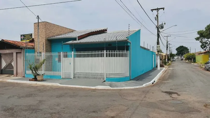 Foto 1 de Casa com 3 Quartos à venda, 160m² em Cristo Rei, Várzea Grande