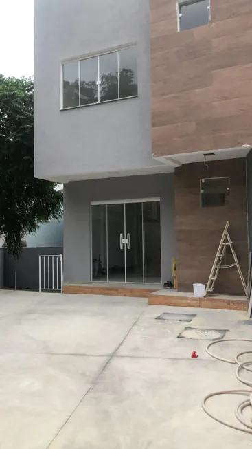 Foto 1 de Casa com 2 Quartos para alugar, 110m² em Vargem Grande, Rio de Janeiro