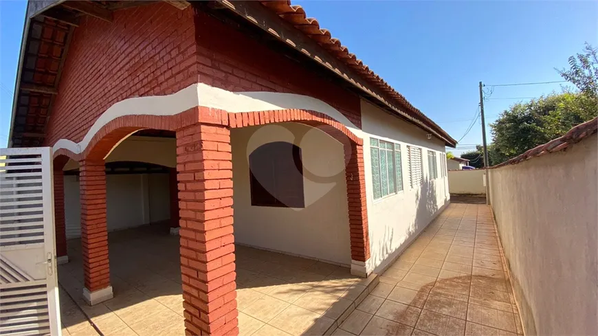 Foto 1 de Casa com 2 Quartos à venda, 114m² em , Arealva