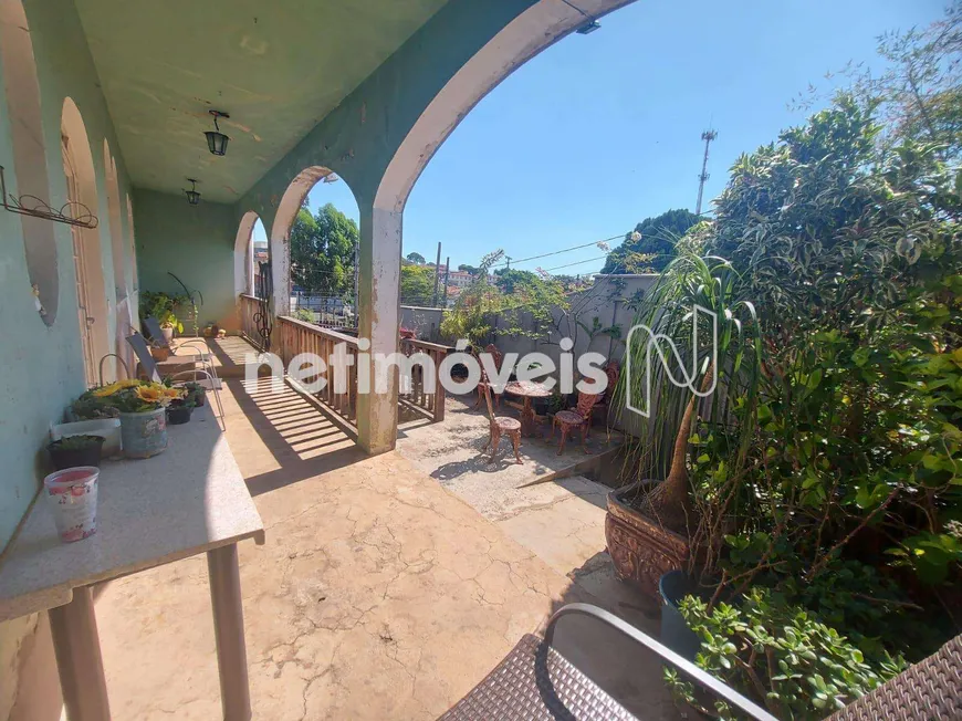 Foto 1 de Casa com 3 Quartos à venda, 200m² em Alípio de Melo, Belo Horizonte