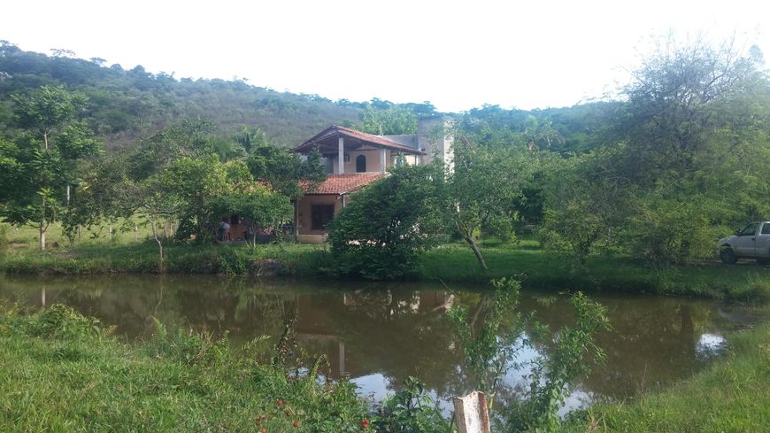 Foto 1 de Fazenda/Sítio com 3 Quartos à venda, 270000m² em Teofilo Cunha, Japeri