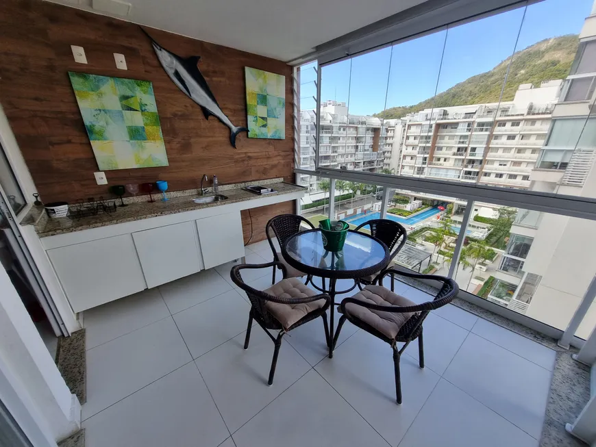 Foto 1 de Apartamento com 2 Quartos à venda, 70m² em Recreio Dos Bandeirantes, Rio de Janeiro