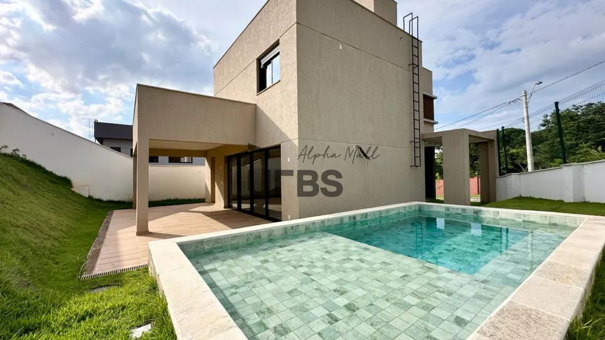Foto 1 de Casa de Condomínio com 3 Quartos à venda, 181m² em Jardins Barcelona, Senador Canedo