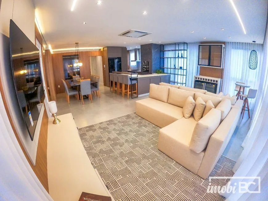 Foto 1 de Apartamento com 4 Quartos à venda, 136m² em Pioneiros, Balneário Camboriú