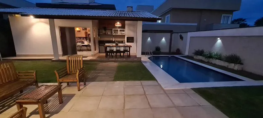 Foto 1 de Casa de Condomínio com 4 Quartos à venda, 295m² em Pium, Parnamirim