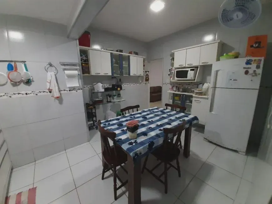 Foto 1 de Casa com 2 Quartos à venda, 80m² em Candeal, Salvador