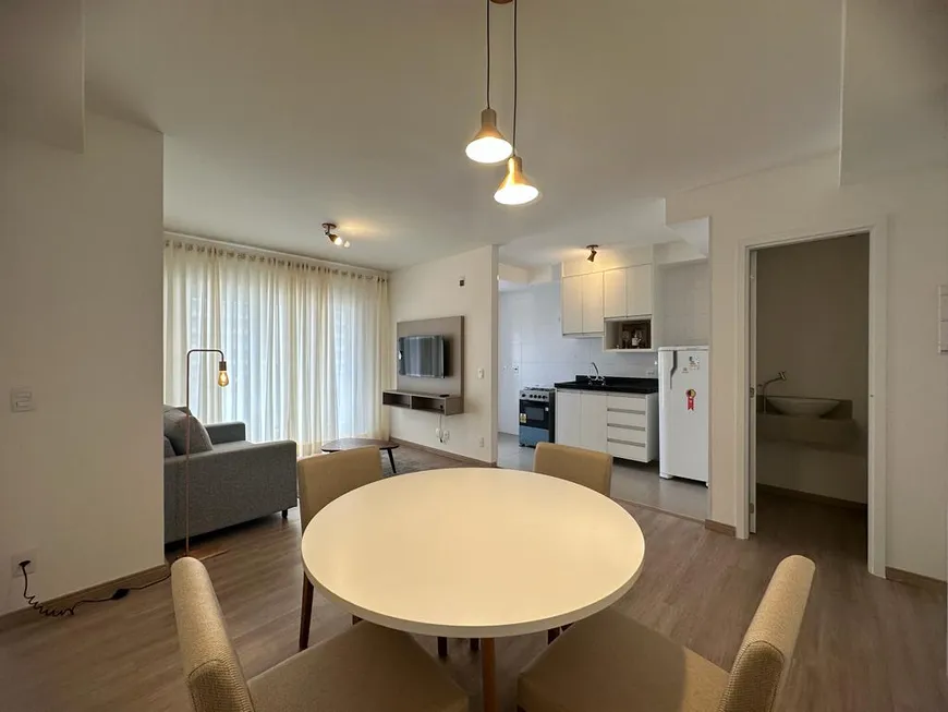 Foto 1 de Apartamento com 1 Quarto para alugar, 54m² em Alphaville Empresarial, Barueri