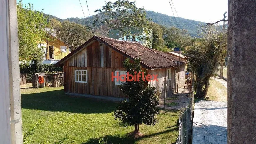 Foto 1 de Lote/Terreno à venda, 879m² em Lagoa da Conceição, Florianópolis