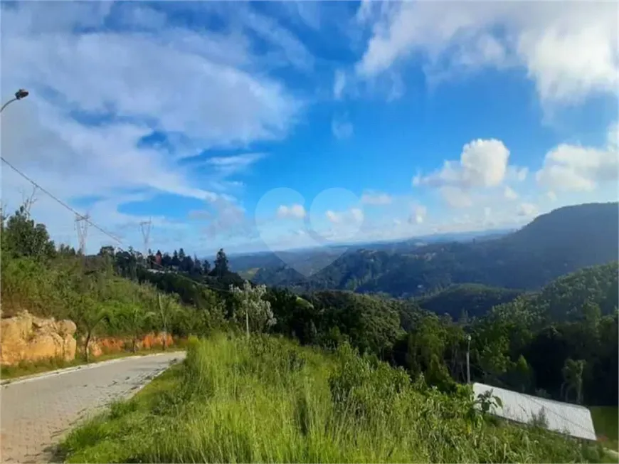 Foto 1 de Casa de Condomínio com 2 Quartos à venda, 106m² em Serra da Cantareira, Mairiporã