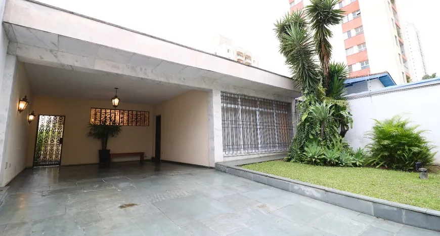 Foto 1 de Casa com 4 Quartos à venda, 380m² em Jardim Brasil, São Paulo