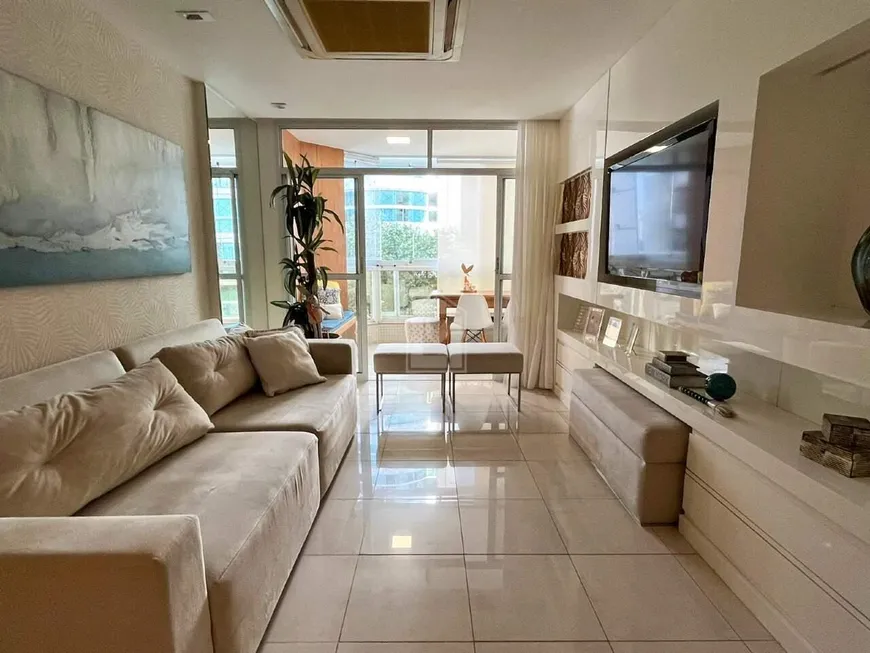 Foto 1 de Apartamento com 3 Quartos à venda, 169m² em Praia do Canto, Vitória