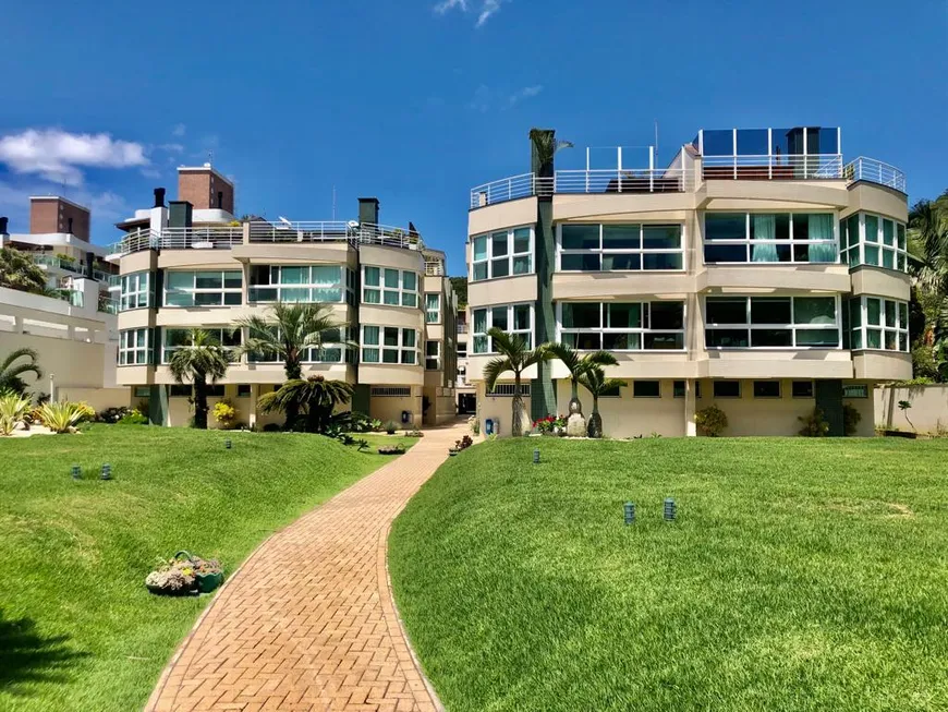 Foto 1 de Apartamento com 3 Quartos à venda, 200m² em Praia de Bombas, Bombinhas