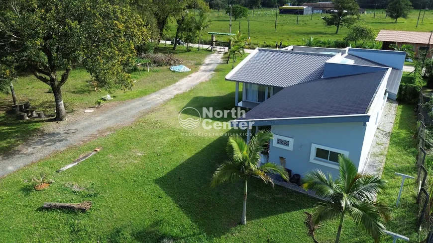 Foto 1 de Casa com 3 Quartos à venda, 210m² em Pinheiros, Balneário Barra do Sul