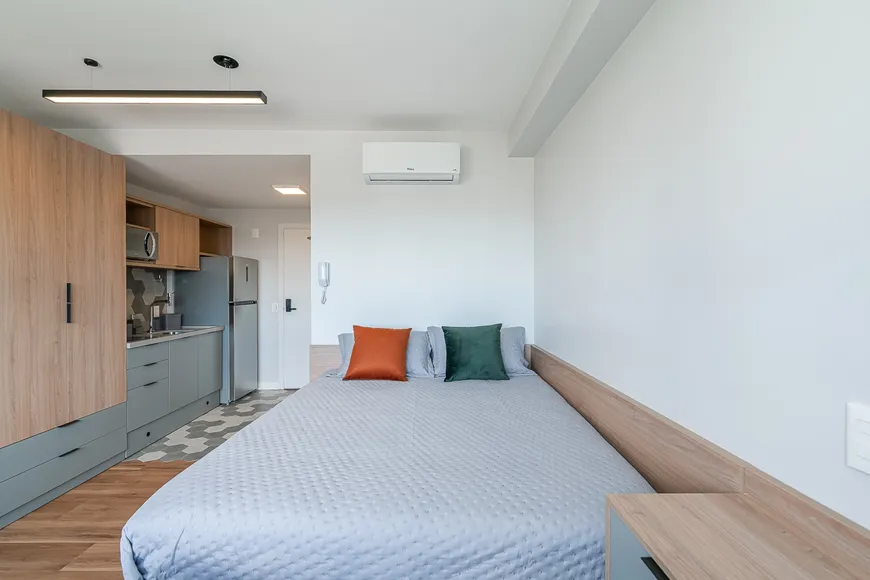 Foto 1 de Apartamento com 1 Quarto para alugar, 26m² em Mont' Serrat, Porto Alegre