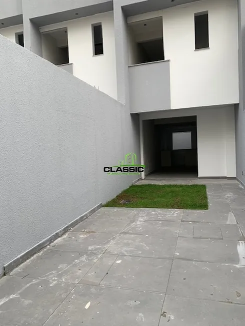 Foto 1 de Casa com 2 Quartos à venda, 66m² em Planalto, Belo Horizonte