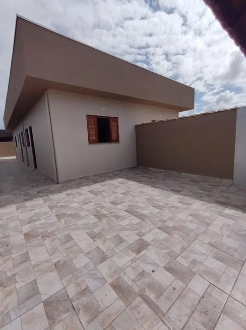 Foto 1 de Casa com 2 Quartos à venda, 60m² em Savoy , Itanhaém