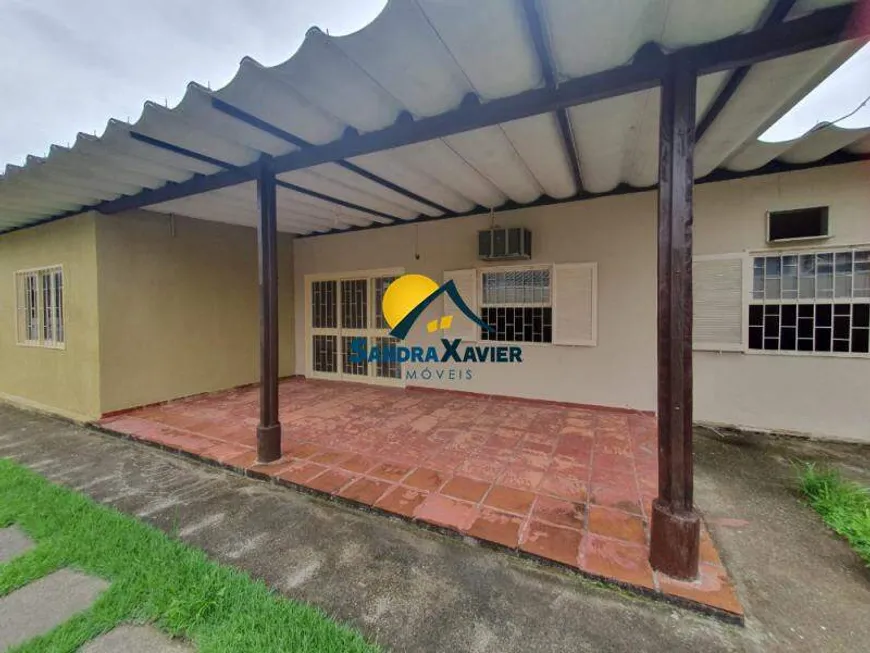 Foto 1 de Casa com 4 Quartos à venda, 160m² em Jacuacanga, Angra dos Reis