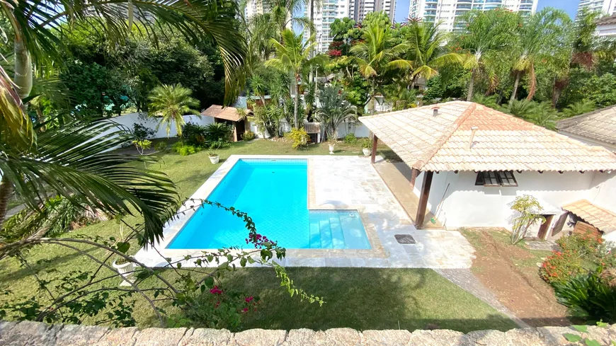 Foto 1 de Casa com 5 Quartos para alugar, 800m² em Barra da Tijuca, Rio de Janeiro