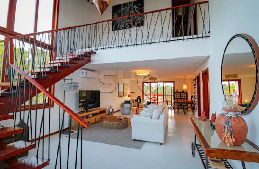 Foto 1 de Casa de Condomínio com 5 Quartos à venda, 300m² em Caraíva, Porto Seguro