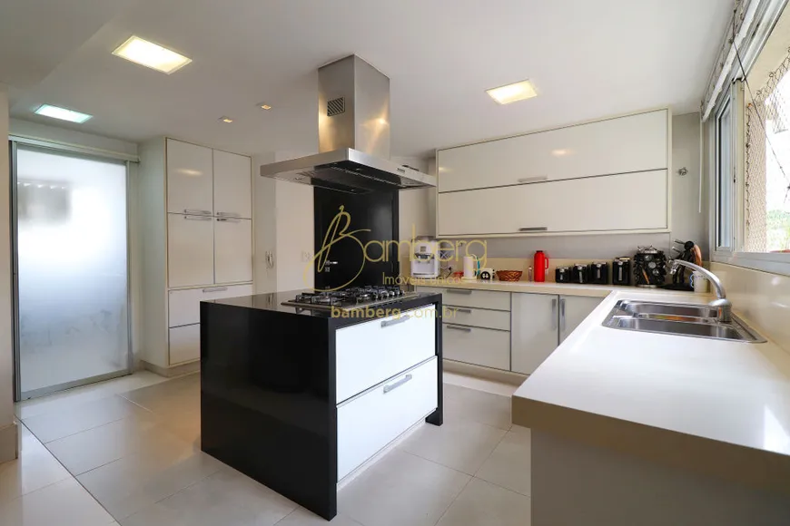 Foto 1 de Apartamento com 4 Quartos à venda, 217m² em Panamby, São Paulo