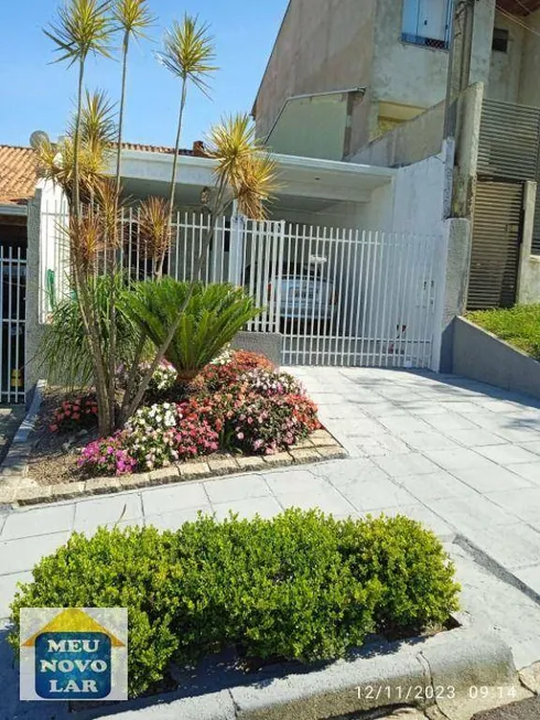 Foto 1 de Casa com 2 Quartos à venda, 56m² em Xaxim, Curitiba
