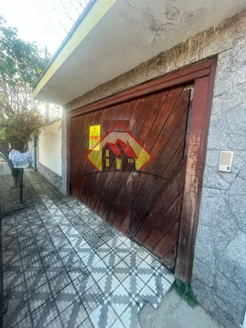 Foto 1 de Sobrado com 3 Quartos à venda, 220m² em Jardim Ana Emilia, Taubaté
