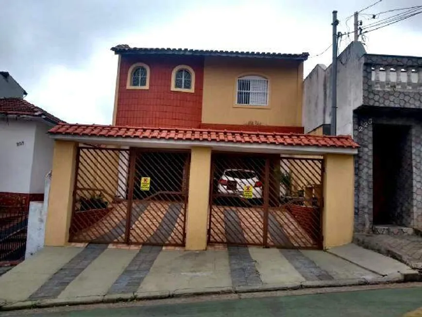 Foto 1 de Sobrado com 2 Quartos à venda, 186m² em Vila Metalurgica, Santo André