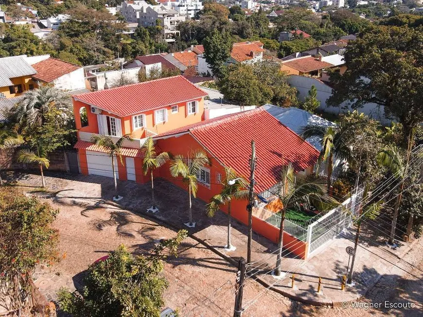 Foto 1 de Casa com 3 Quartos à venda, 133m² em Teresópolis, Porto Alegre