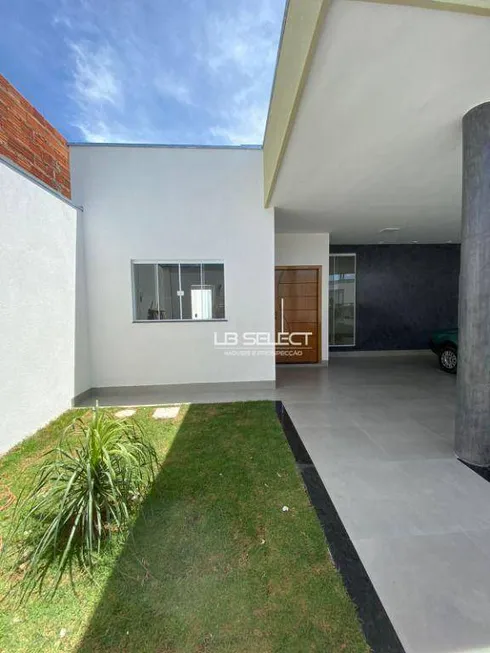 Foto 1 de Casa com 3 Quartos à venda, 129m² em Jardim Europa, Uberlândia