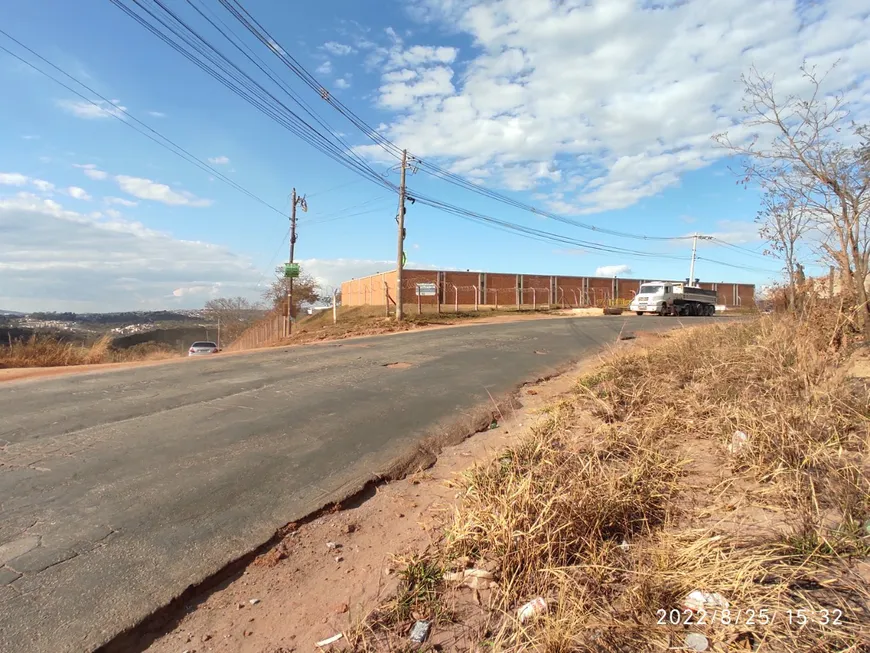 Foto 1 de Lote/Terreno à venda, 30000m² em Distrito Industrial Bandeirinhas , Betim