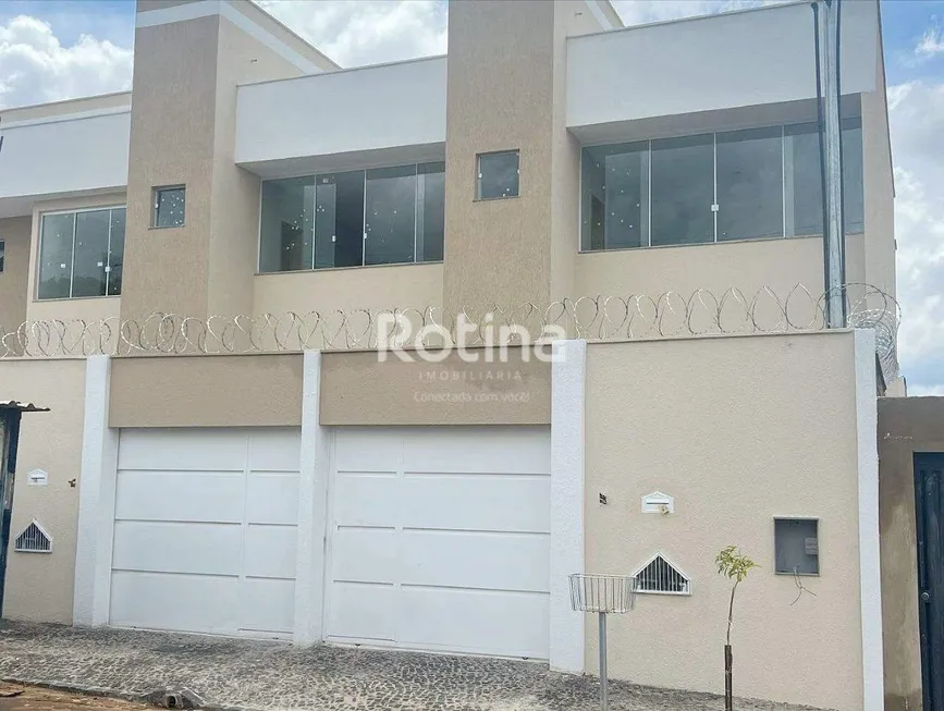 Foto 1 de Casa com 3 Quartos à venda, 100m² em Segismundo Pereira, Uberlândia