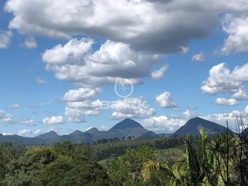 Foto 1 de Lote/Terreno à venda, 600m² em Fazenda Suica, Teresópolis